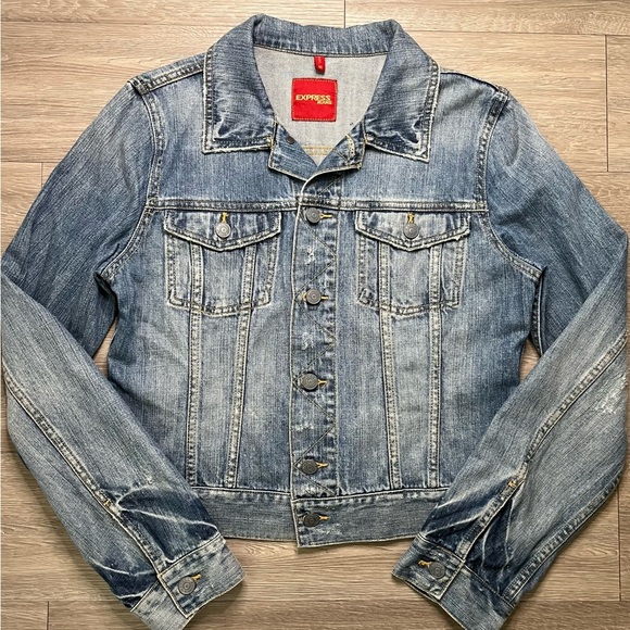 Express Jeans Red Tag Vintage Denim Jacket size M, Blue Wash - Picture 1 of 8